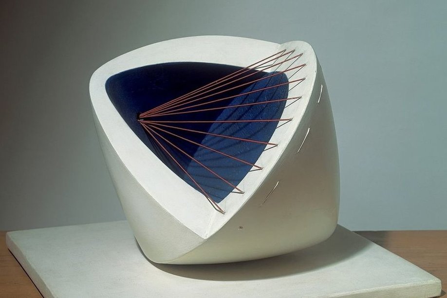 Barbara-Hepworth Sculpture-with-Colour-Deep-Blue